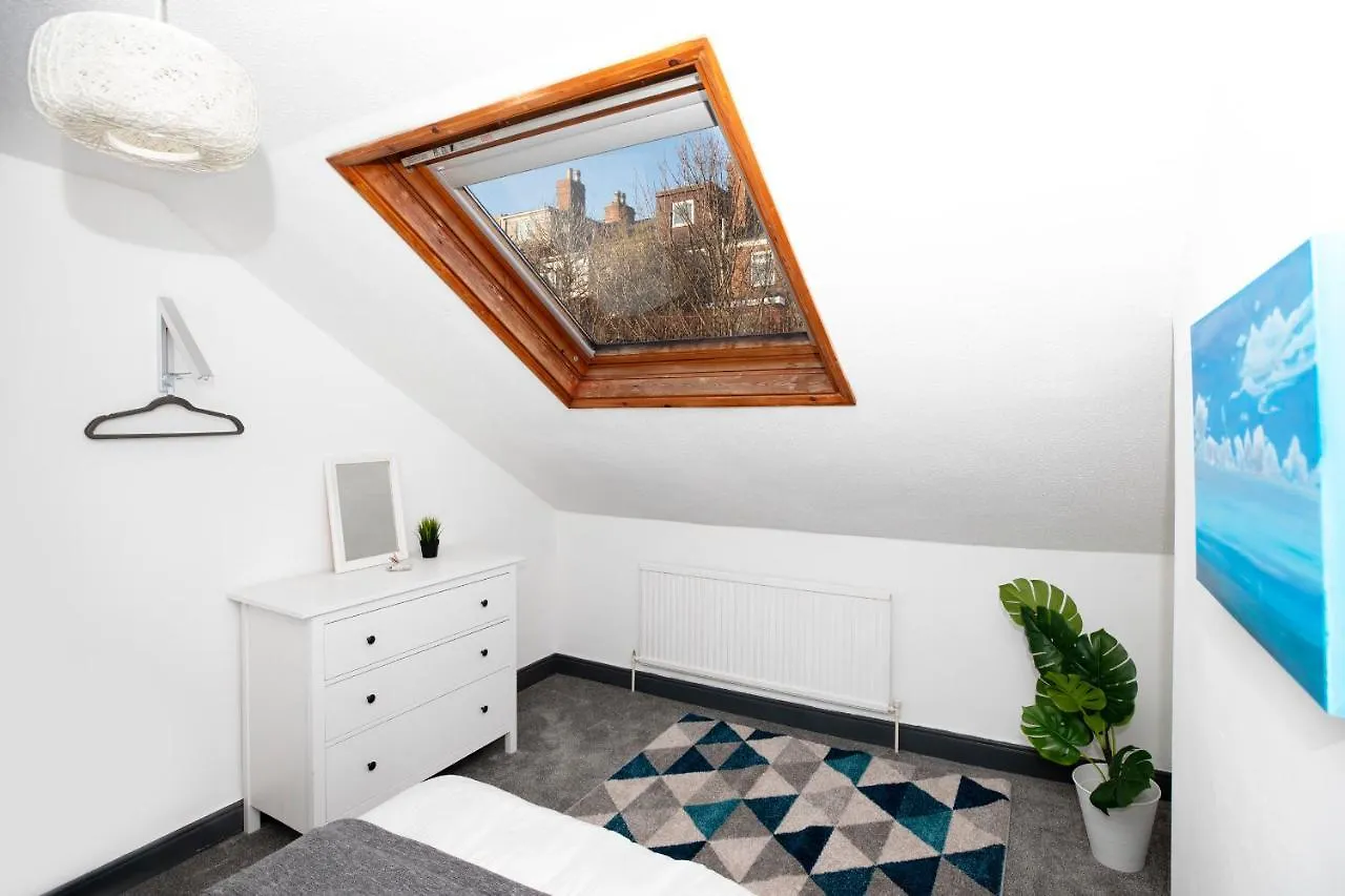 Arthouse - Lovely, Spacious And Elegant 5Bed House Villa Nottingham 0*,  United Kingdom