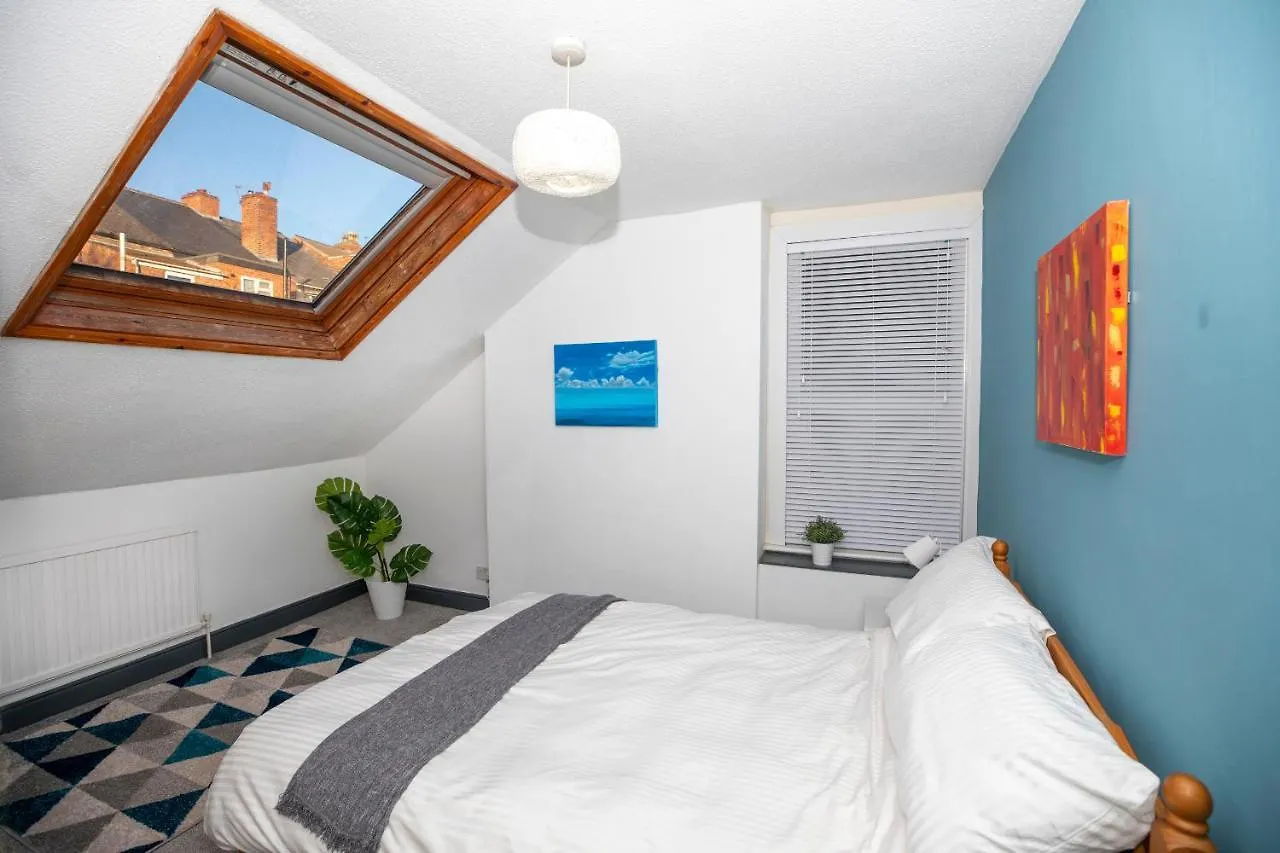 Holiday home Arthouse - Lovely, Spacious And Elegant 5Bed House Villa Nottingham